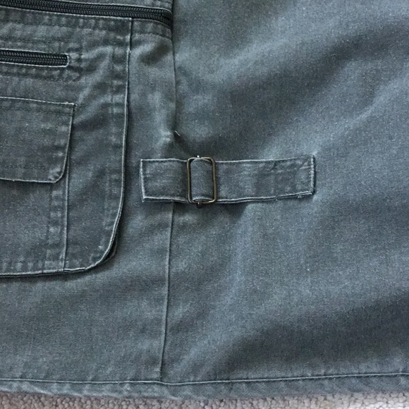 Explorer Vest / Utility Vest with lots of pockets - Picture 10 of 10